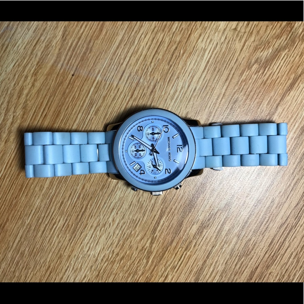 Michael Kors Women’s Watch - Picture 3 of 4